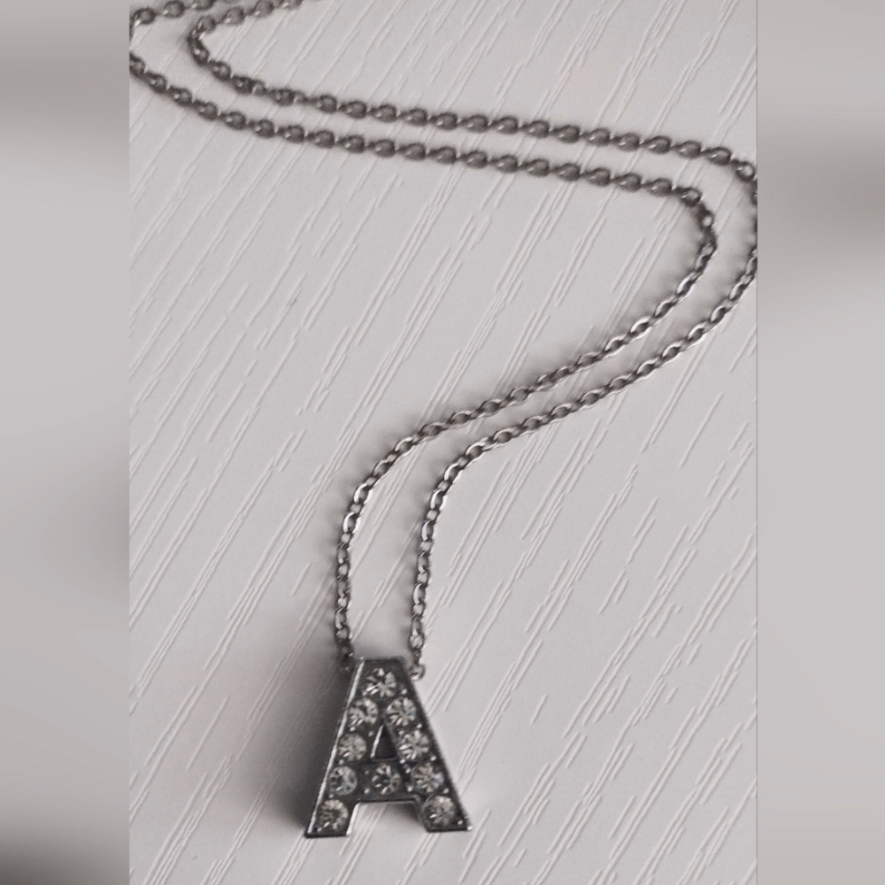 💎💎Rhinestone letter A necklace💎💎💎💎💎💎💎💎💎
